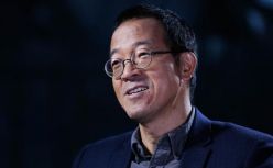 微信否认“年终奖人均280万”；俞敏洪被员工diss后奖其12万；百度假装调整搜索结果|黑马早报