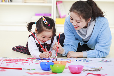 2火柴盒日报 | 麦禾教育、Proud Kids获融资；阿里钉钉发布“未来校园”解决方案，启动千校计划；俞敏洪、丁磊两会建言