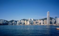【对话倪鹏飞】深圳GDP超过香港意味着什么？