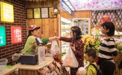 营收上百亿，两年新开2000多家门店，百果园如何破局新零售？