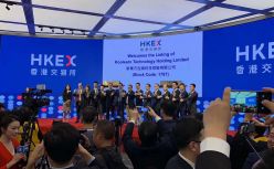新东方在线上市：开盘价10.2港元，孙畅和孙东旭发联名内部信