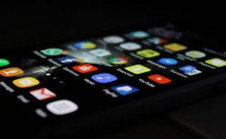 华为、vivo向上，小米向下：国产手机或临新格局