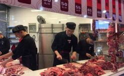 八合里海记牛肉火锅老板：月亏6000万，考虑卖房发工资