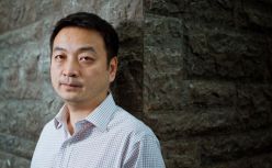 油价闪崩、美股熔断，全球股市暴跌；携程高管自愿降薪，梁建章和孙洁将0薪；微信iOS版将支持暗黑模式...