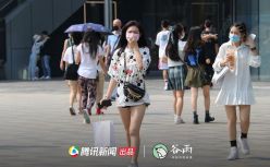 这届年轻人开始报复性存钱