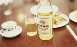 燕京啤酒的“中年危机”
