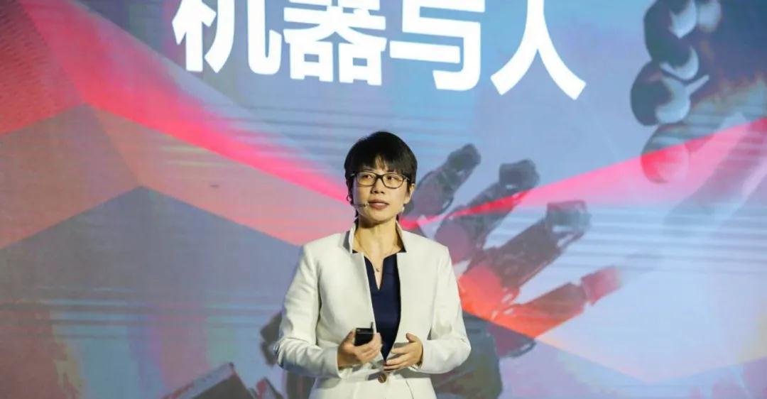 2深演智能黄晓南：打造真正能为企业创造价值的“数智化”双中台