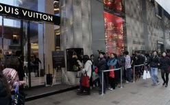 亚马逊、阿里对奢侈品真香，为何巨头难啃下这块蛋糕？