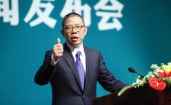 农夫山泉钟睒睒成亚洲首富；代表建议有条件允许合法代孕；李斌称蔚来在同价位有足够竞争力；百度造车公司命名集度...