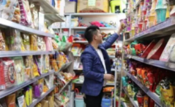 为了活下来，兴盛优选活成了自己最讨厌的样子