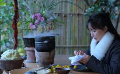 李子柒向右 薇娅李佳琦向左