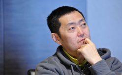 他走了，留下了3800亿元的帝国