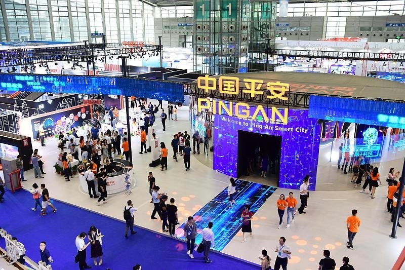 2大白马中国平安的“坠落”