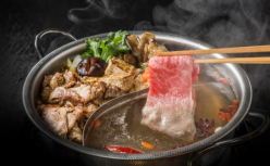 卖奶茶、推快餐，做零食，能不能拯救困境中的火锅店？