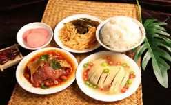 喝完咖啡吃完面，资本要“啃”卤鸡爪了