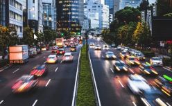 新一轮卡位战来了，新造车“贴身”肉搏