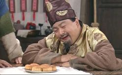 月饼内卷，全靠包装？