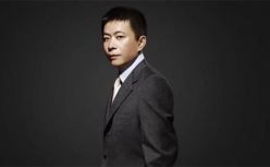 复旦新闻系校友掌舵：微博回港IPO，市值600亿