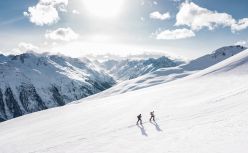 北京冬奥还没开，冰雪产业已经内卷了