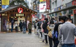 茶颜悦色生于五一广场，困于「五一模式」