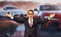 反纯不反电的丰田，已走到悬崖之上