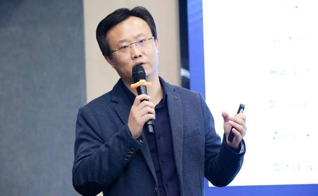 2十年TOB投资路，我们眼中行业的破局之道 