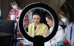 薇娅变相出山：割一场就是1000万+ 