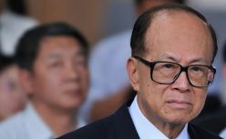 【黑马早报】李嘉诚计划出售英国千亿资产；苹果CEO库克9870万美元年薪获批；柯洁说受够了AI围棋；亚马逊被要求提高税务透明度...