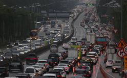 韩系汽车，在泥潭中等待“救世主”