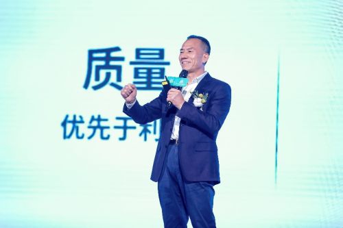 C:\Users\911338\Desktop\她改变的2\发稿管理\220610\图片补充\02全棉时代创始人李建全.jpg