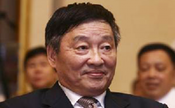 他是上海两大产业的第一功臣，却在遗憾中默默离世