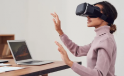 元宇宙大门的钥匙，卡在内容生态上的VR