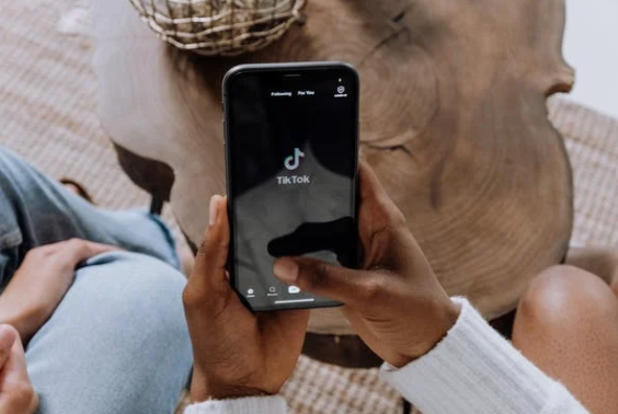 2淘金TikTok：日睡俩小时，踩坑很多次，本土化不易