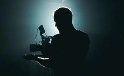 腾讯虚晃抖音一枪