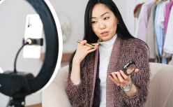 李佳琦失控背后，是“全网最低价”失守