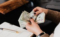 红杉、IDG押注的温州大佬即将收获IPO，估值310亿