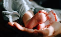 00后育婴师，不是“少走20年弯路”
