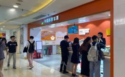 年轻人沉迷刮刮乐，有人一天买3万元