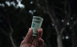 我的投资人朋友，都在清仓英伟达