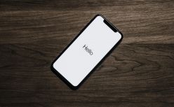iPhone 16没有惊喜，苹果躺平在“垃圾时间”