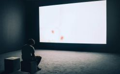 押注MiniLED、大屏和AI，彩电巨头决战2025