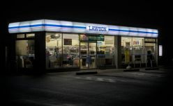 4万块，县城夫妻店“爆改”日本便利店巨头