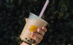 香飘飘努力“翻红”