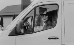 京东，“造车”