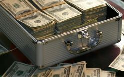 一个95后女生，买下一家上市公司