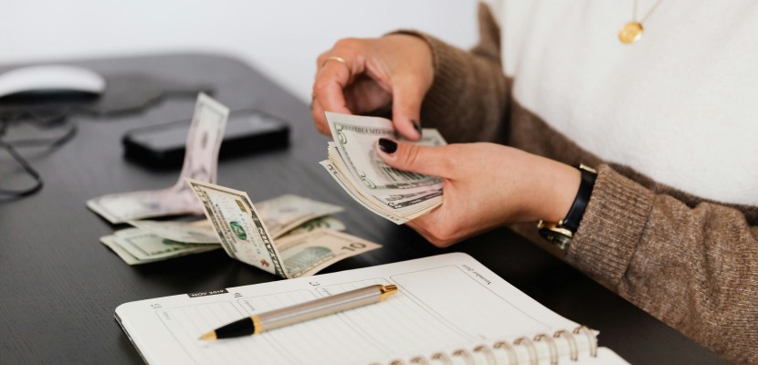 2成都中专生，干出3500亿